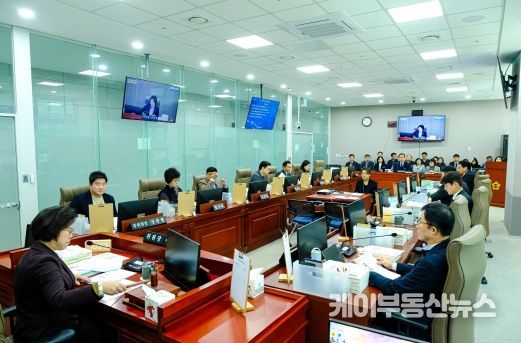 경기도의회 교육행정위원회, 도교육청 예산안 심사 착수