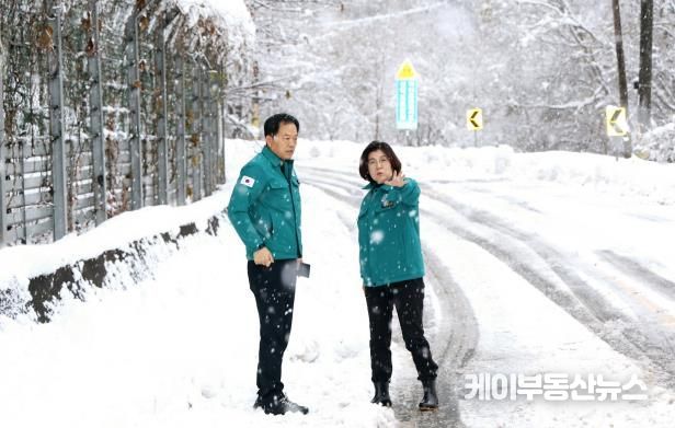 안성에 최고 70cm 강설… 안성시 ‘외출자제·대중교통 이용’ 당부