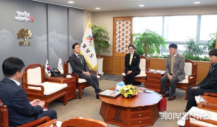 대한결핵협회 대전·세종·충남지부에 크리스마스 씰 성금 전달