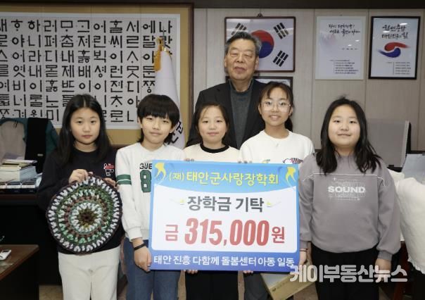 사진 왼쪽부터 이서영, 이지환, 김해슬, 김태영, 구윤아