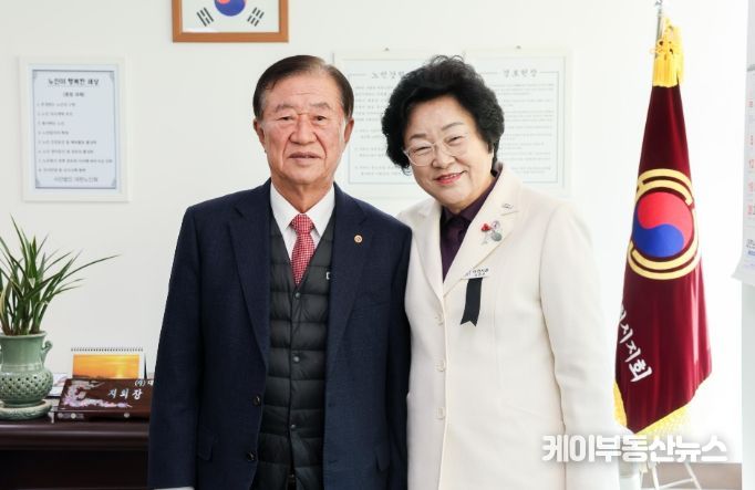 김경희 이천시장, 신년맞이 대한노인회 이천시지회 방문 및 에이스 경로식당 배식 봉사