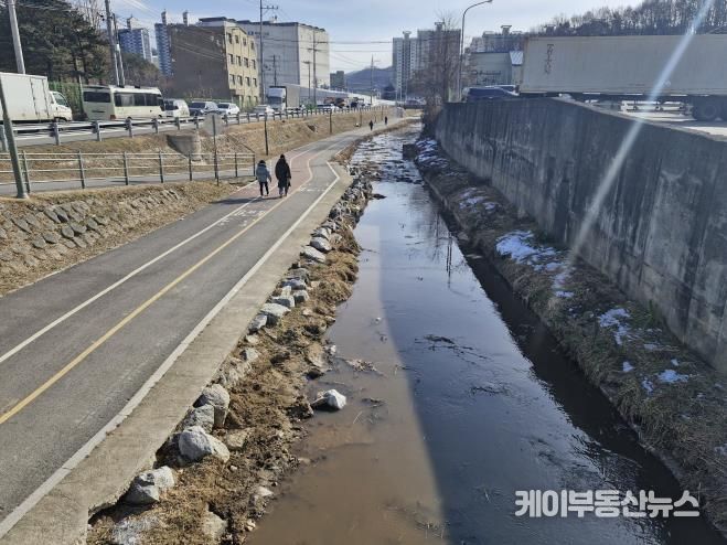 경기도의회 정하용 의원, 기흥구 상하천 정비공사, 연내 준공 약속 지켰다