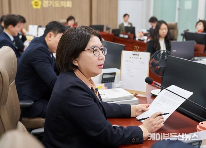 경기도의회 이서영 의원, 학생안전을 위한 cctv 복도까지 확대해야