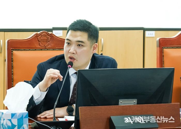경기도의회 여성가족평생교육위원회 최민 위원(더불어민주당, 광명2)