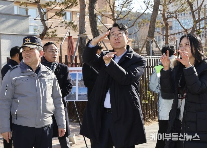 화성특례시, 화성서부경찰서와 ‘LED 차량신호등 보조장치’ 시범 설치 현장 합동점검