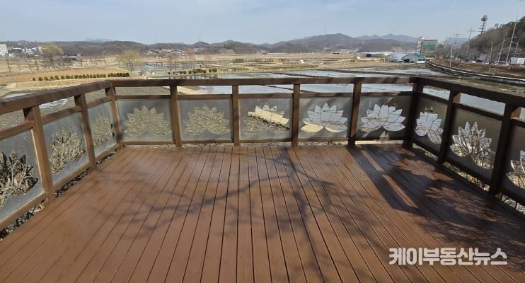 시흥시 연꽃테마크 전망대 연중 개방…사계절 내내 활짝