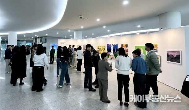 경기도, 장애인의 날 기념 도청에서 ‘장애 예술인 특별 전시회’ 열어