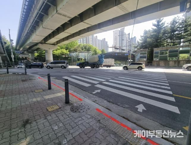 수지구 LED바닥형 보행신호등 설치 / 7-2. 수지구 인공지능 기반 보행자안전시스템