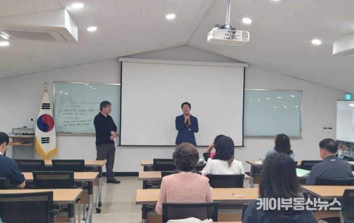 두철언 회장 당선인사 모습