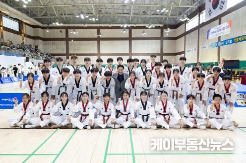 고양특례시의회 김운남 의장, 제16회 의장배 태권도대회 참석
