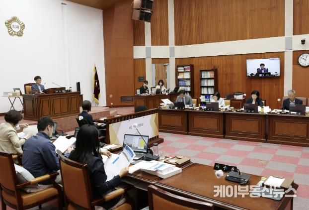 군포시의회 제282회 정례회 예산결산특별위원회 회의 모습