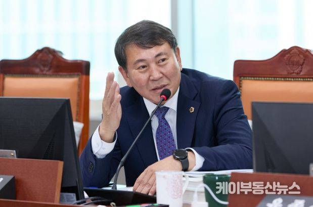 경기도의회 도시환경위원회 명재성 의원(더불어민주당, 고양5)