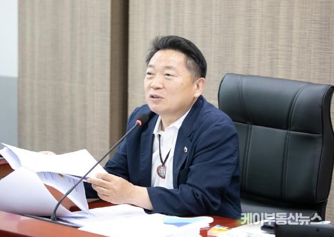경기도의회 방성환 의원, 반려동물 정책, 생애주기별 맞춤 지원으로 정비해야