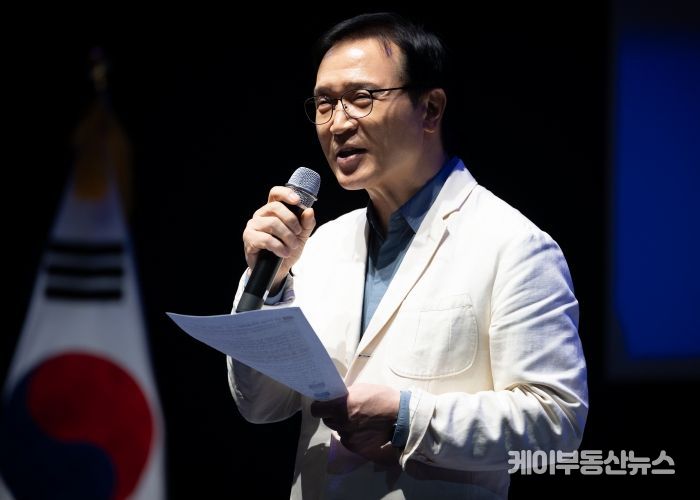 임태희 경기도교육감이 7월 9일 서울대학교 시흥캠퍼스에서 열린 '경기교육정책 현장 모니터링 서포터즈 통합 워크숍'에서 인사말을 하고 있다.