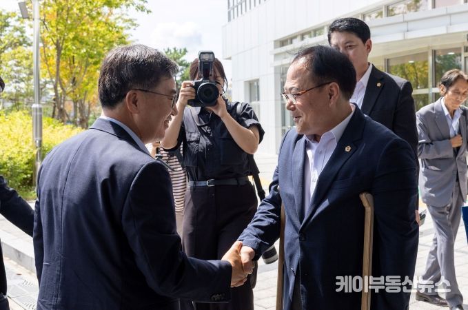 경기도의회 박재용 의원, 경기도지사 ‘달달버스’ 양주시 방문 장애인복지와 추진중인 경기도혁신형의료현장 함께 동행