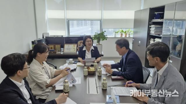 경기도의회 이서영 의원, 경기도-국방부 상생발전협의체 공동대표 김상수 실장과 서울공항 고도제한 해결 논의