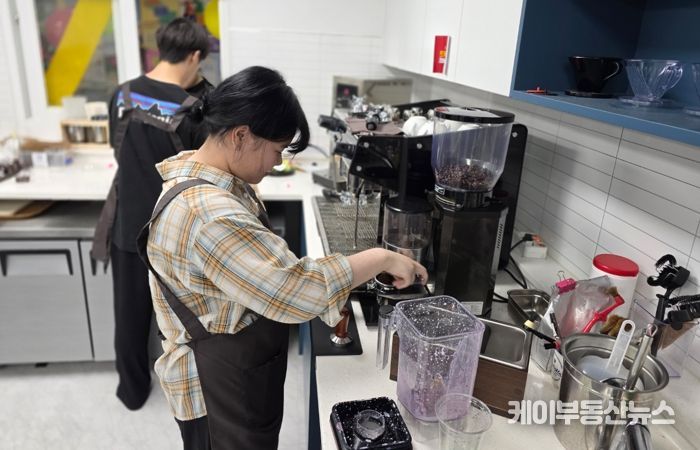 시흥시학교밖청소년지원센터, 진로작업장 ‘:D_BOX(드림박스)’ 운영