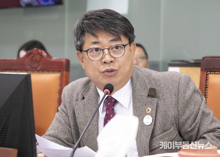 경기도의회 여성가족평생교육위원회 김재훈 의원(국민의힘, 안양4)