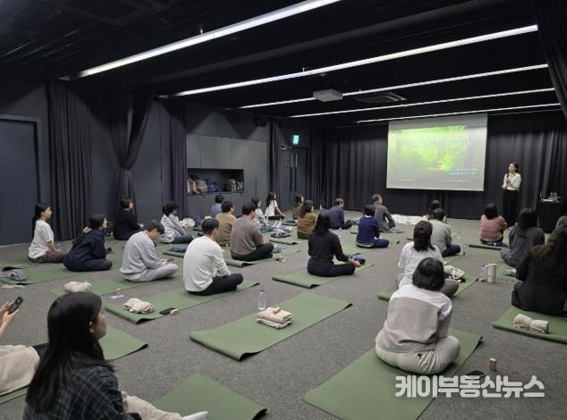 시흥시정신건강복지센터, 현장 실무자 대상 힐링 프로그램ㆍ워크숍 진행