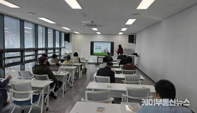 동두천시 오르빛도서관, 성인 대상 '100세 시대 금융생활' 강의 성황리 마무리