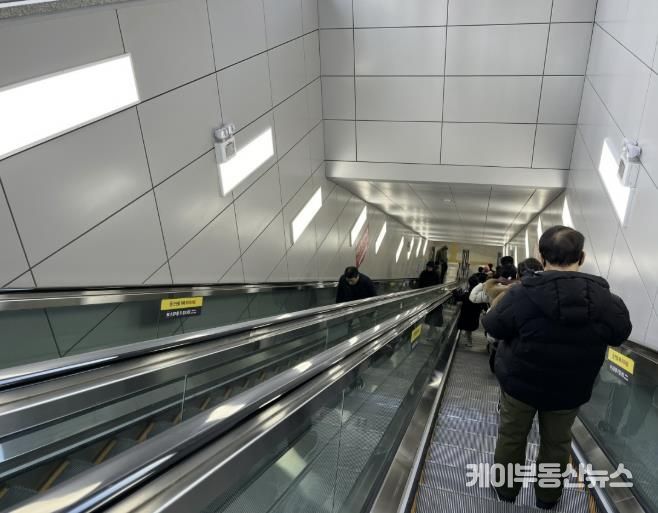 GTX-A 킨텍스역 이용객들(사진 제공=고양시 소셜기자단)