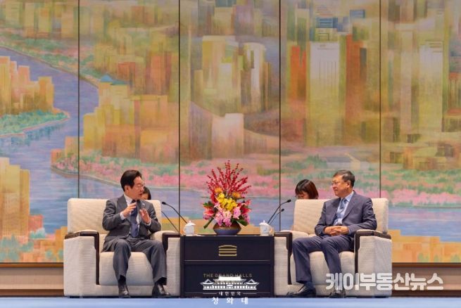 천지닝 상하이 당서기 환담(청와대)