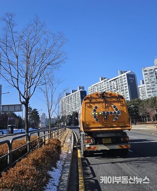 파주시, 생활권 중심 도로청소 강화로 미세먼지 저감 총력