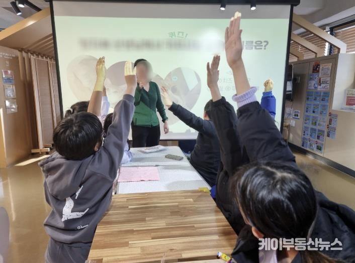 꿈을 만들고, 함께 놀고, 세상과 연결되다...군포시청소년전용카페 틴터, 2026년 청소년 공간 신규 사업 본격 운영