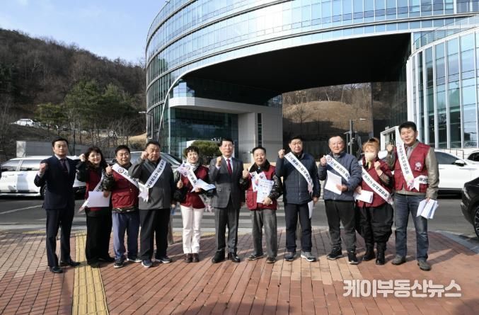 민족통일 구리시협의회, 삼일절 맞아 태극기 바로 알기 캠페인 나서