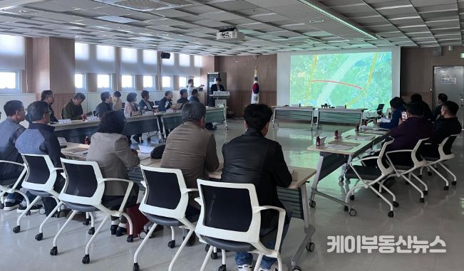 중리동 통장단, 주민자치회, 새마을협의회 대상 중리동 현안사항 설명