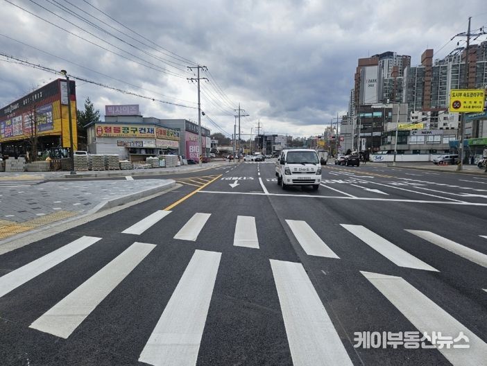 의정부시, 만가대 교차로 개선 완료…차로 확대‧불법 현수막 차단